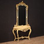 Grande console con specchiera laccata in stile Luigi XV