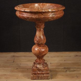 Large 19th century red marble tub