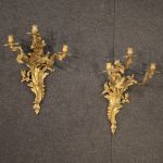 Paar Wandleuchten aus vergoldeter Bronze im Louis-XV-Stil
