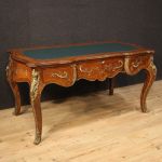 Schreibtisch aus Holz mit Intarsien im Stil Napoleon III
