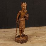 Sculpture indienne personnage en bois exotique du 20ème siècle