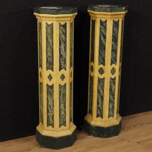Coppia di colonne italiane in legno laccato 