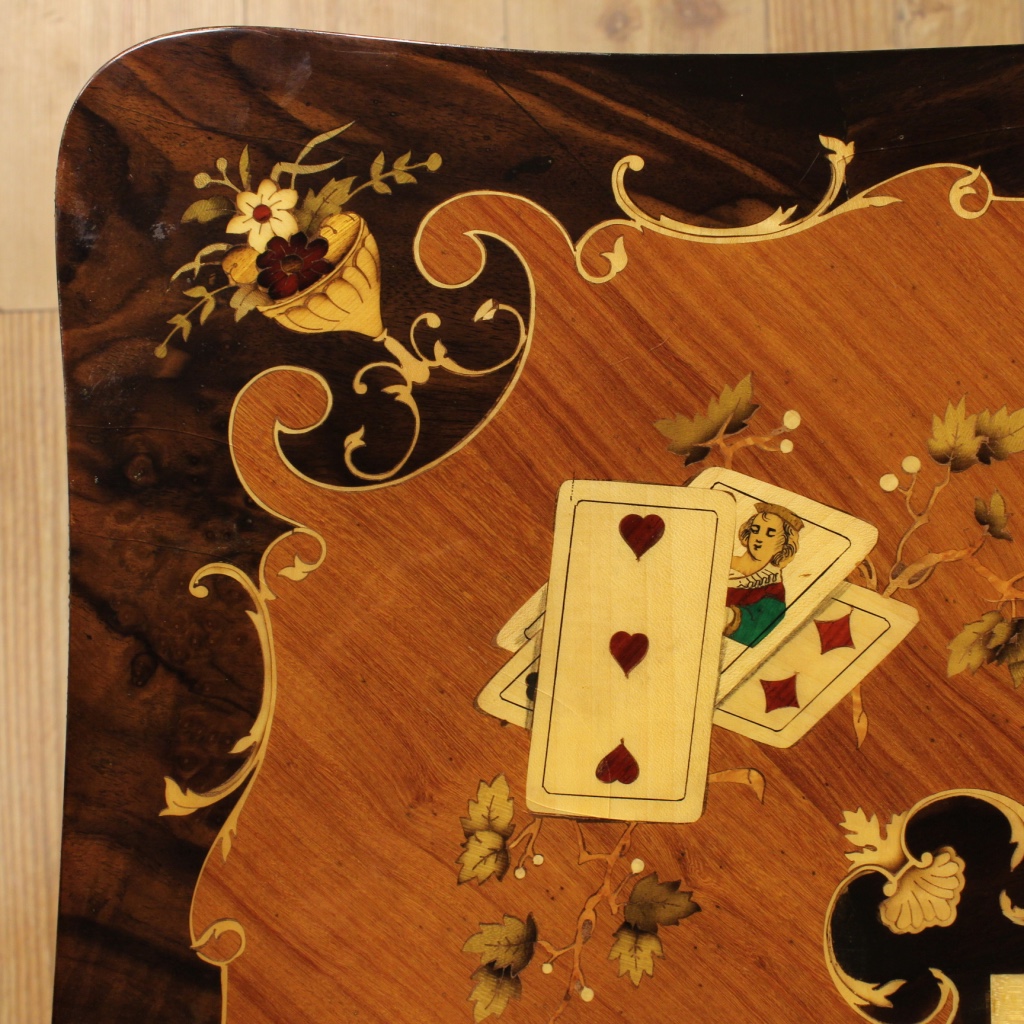 Tavolino da gioco intarsiato e decorato con bronzi - dettaglio intarsio