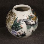 Vase chinois en céramique peinte et émaillée